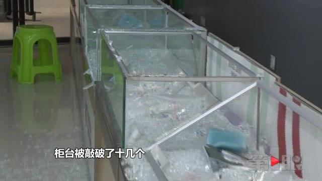 重庆一商业街多家手机店被盗 损失超10万