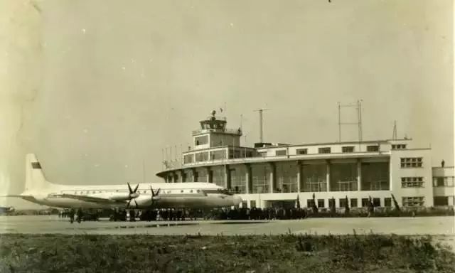 老机场飞机跑道改建成公众跑步道