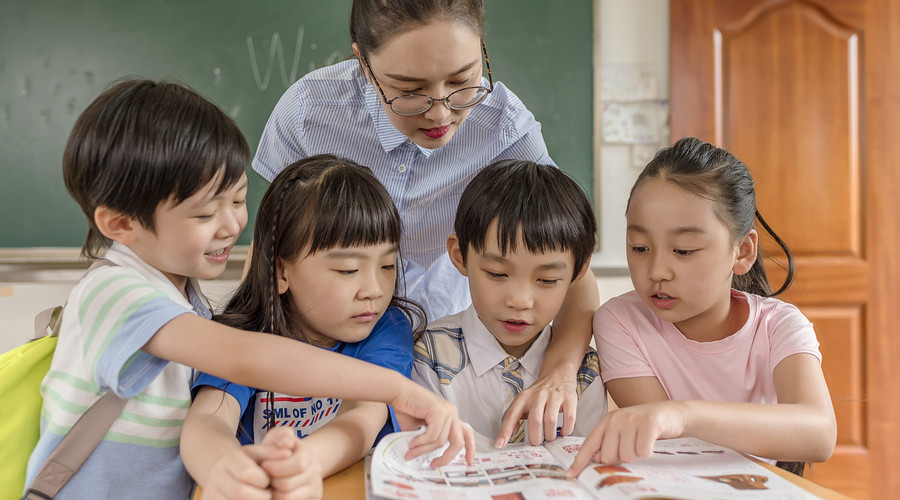 自学版块-挂机方案生儿轻易管教男，不如学学这些父母，怎样让儿子成为“人中之龙” ...挂机论坛(4)