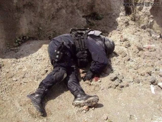最终,10名特警被毒贩残忍杀害,而毒贩们却毫发无伤….