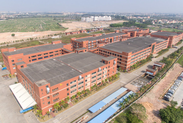 广州知名公司上午股价突然暴跌30%,紧急停牌