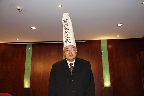 六问还原顾雏军: 资本狂人 为何沦为阶下囚?