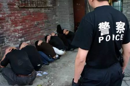 张家口一男子洗澡洗猝死,竟然牵扯出一桩地下