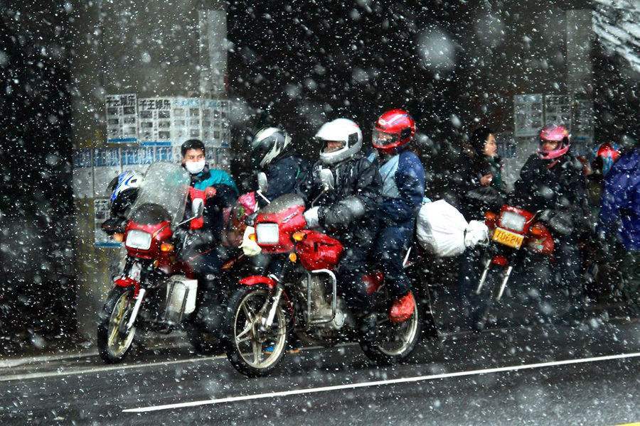 每年返乡人口_农民工返乡图片