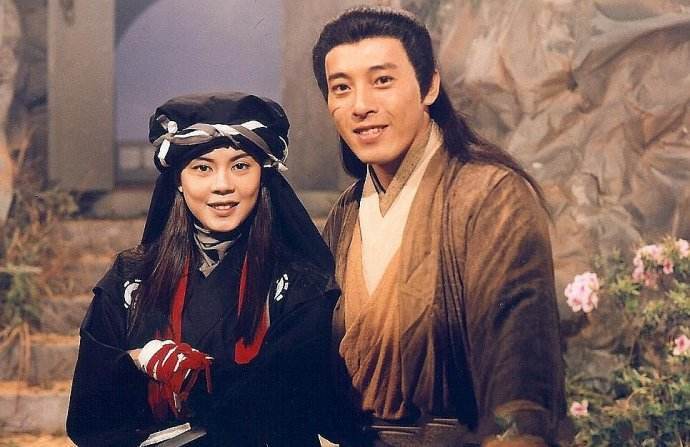 她是吕颂贤的老婆，演了35部戏也没红，如今56岁快被遗忘了