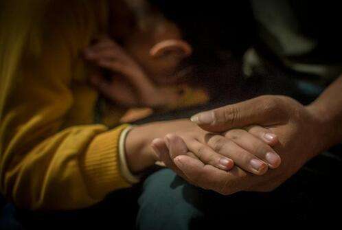 绍兴大学生突患尿毒症 母亲割肾救女