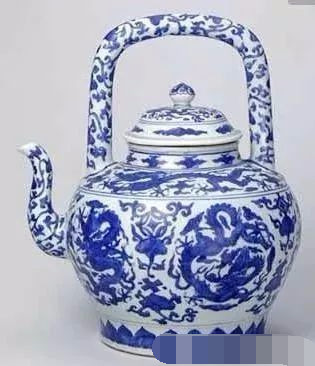 浅析史上非常稀有的——明代隆庆青花瓷器