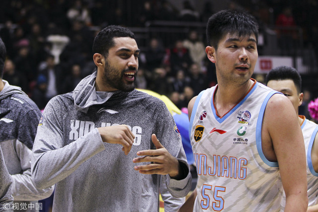 布拉切替身晒照庆祝CBA首秀胜广东：继续努力