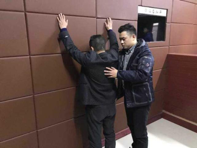 男子称自己是算无遗策的 神算子 却被骗800万