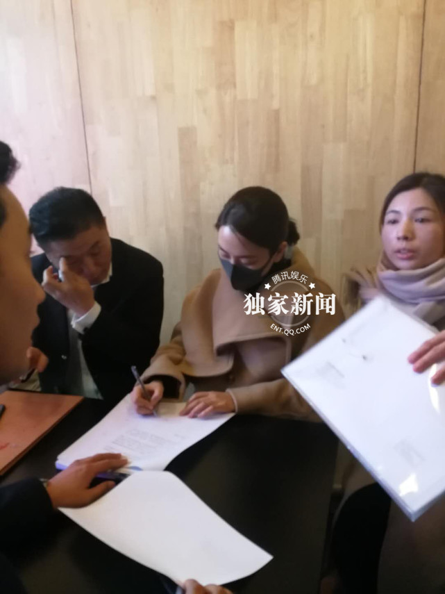 黄奕前夫爆料马苏拉皮条卖淫，马苏亲赴法院告他诽谤，表情严肃！ - 5