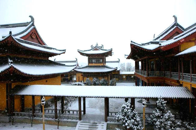 雪后的烟台峆垆寺:好一个东方佛国,净琉璃世界