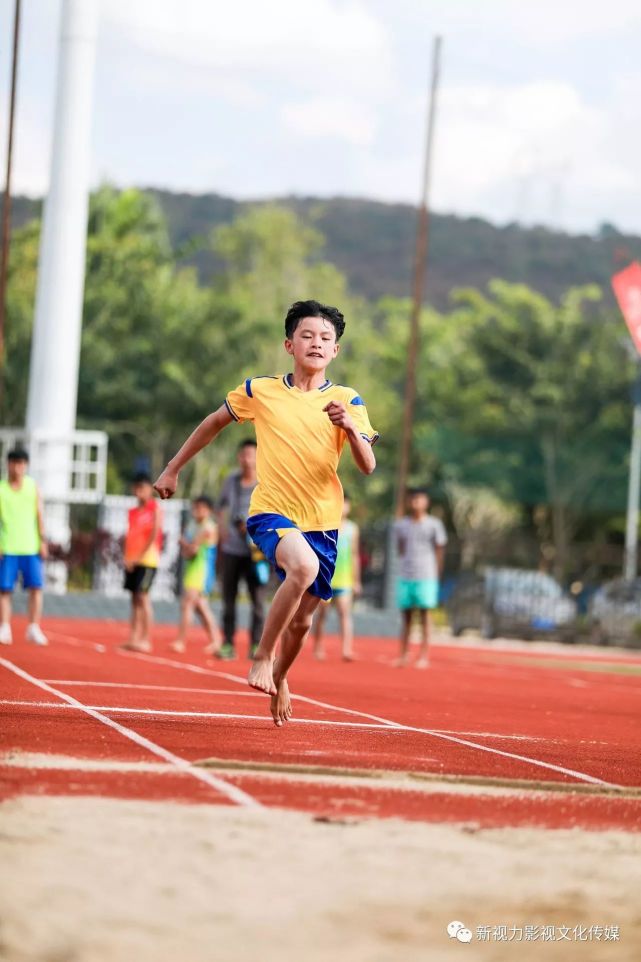 盘点勐腊中小学径赛场上的"赤脚"冠军
