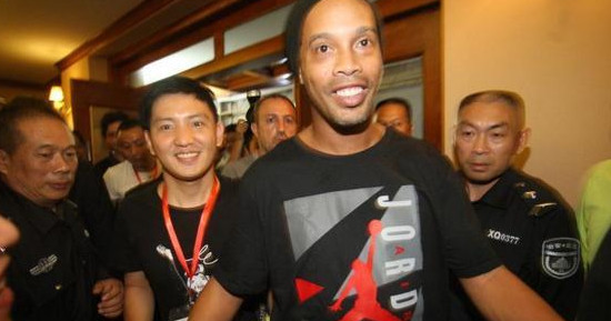 【夜读世界杯】小罗--你是恒星,永远的足球精灵