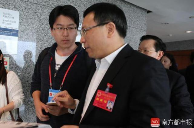 媒体曝光政府官网打不开热线没人接 深圳市长