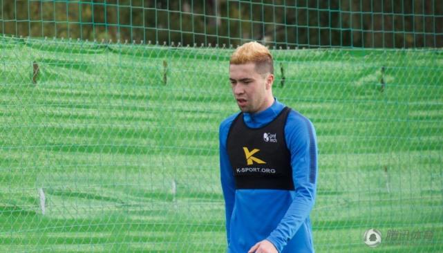 被梅西点赞的19岁天才:要成新赛季首个进球的