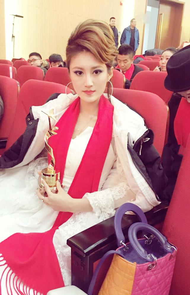 丁叮获第二届金风筝国际微电影大赛十佳新星奖