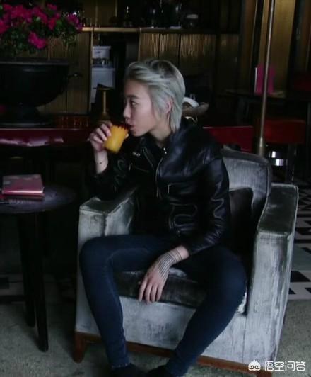 长相并不出众的窦靖童，为何能脱颖而出成为时尚达人？