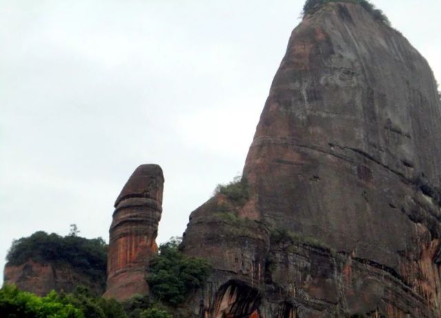 广东丹霞山阴阳石高清图片赏析