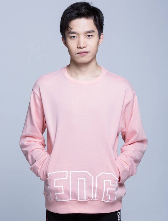 辣个男人回来了!康帝小狗回归 厂长还会远吗?