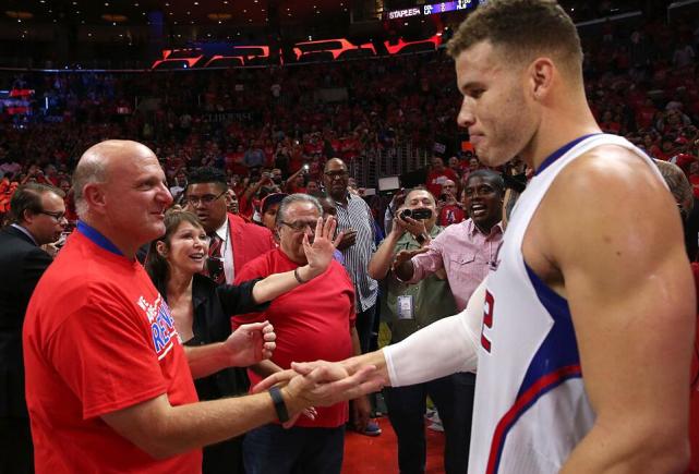 快船老板鲍尔默致敬格里芬:你让球队变成团队