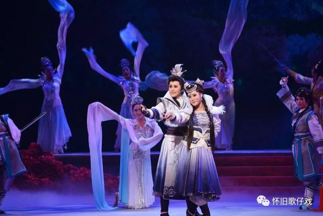 孙翠凤,另一方面也要时常与爸爸「沟通,因为陈胜福为了把戏做到最好