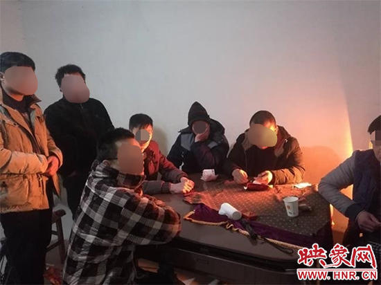 安阳县公安局洪河屯派出所端掉两个赌博窝点