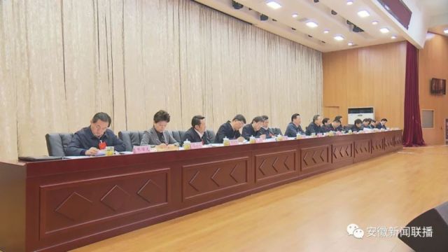李锦斌在省委农村工作会议上强调 以大包干精