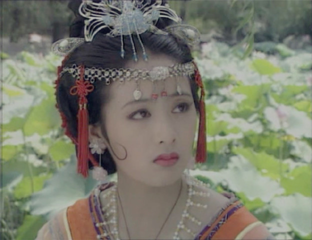 《上错花轿嫁对郎》杜冰雁十个造型,男装尔雅,新娘妆美丽!