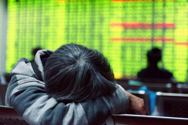 科技神评论：小米正在用oppo，vivo的方式打败他们么？