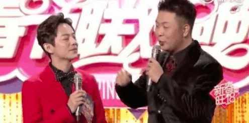 春晚主持人口误合集_主持人王冠