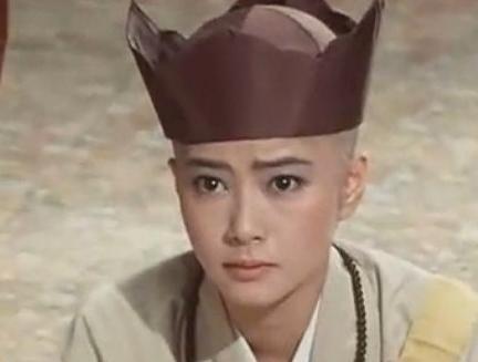 日本版本的《西游记》,唐僧让女演员来演就算了,居然还露出了丝袜!