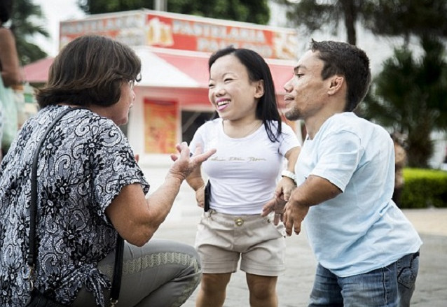 世界上最矮夫妻,身高加起来仅有181.41厘米,生活让人