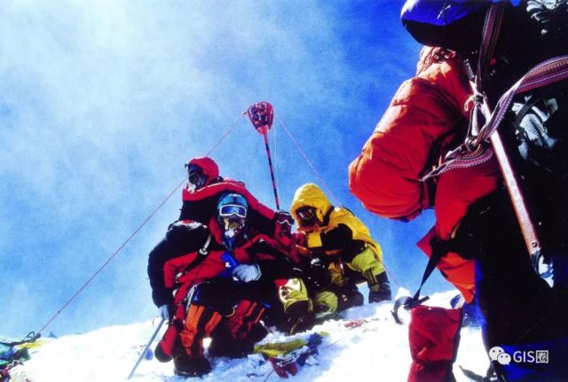 珠峰有多高?8844.43米!官方表态:我国从未放弃