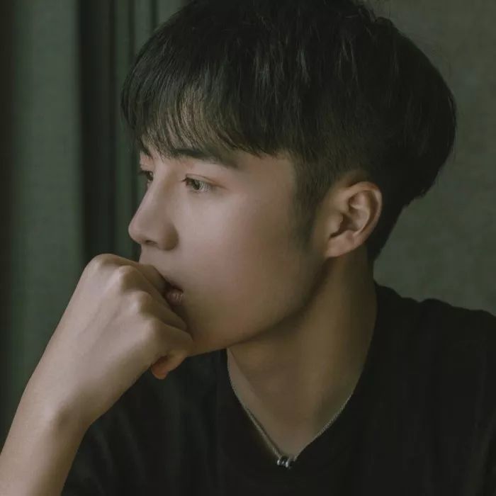 霸气雅痞男生头像