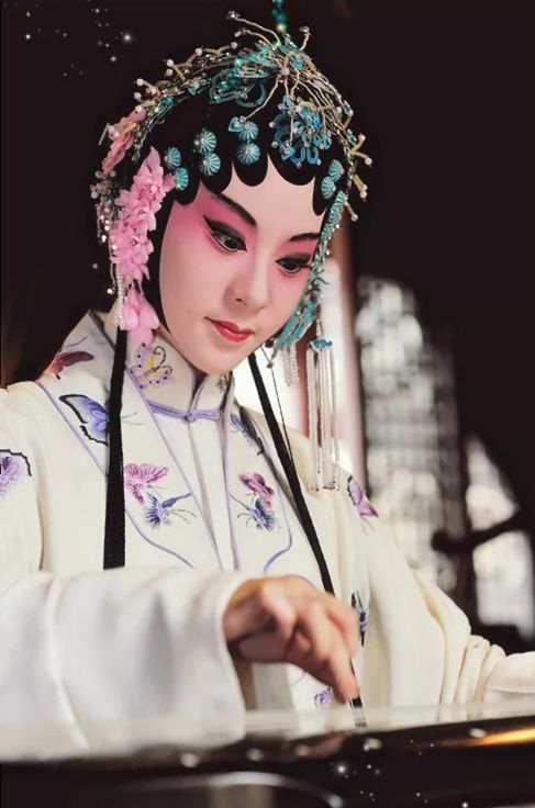 人间最美是青衣,看也醉,听也醉!