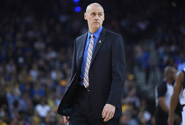 卡莱尔:穿过绿军34号球衣 没因我退役感到脸红