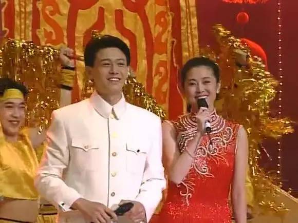 她是全国男人的梦中情人,被陈红靠怀孕抢走老