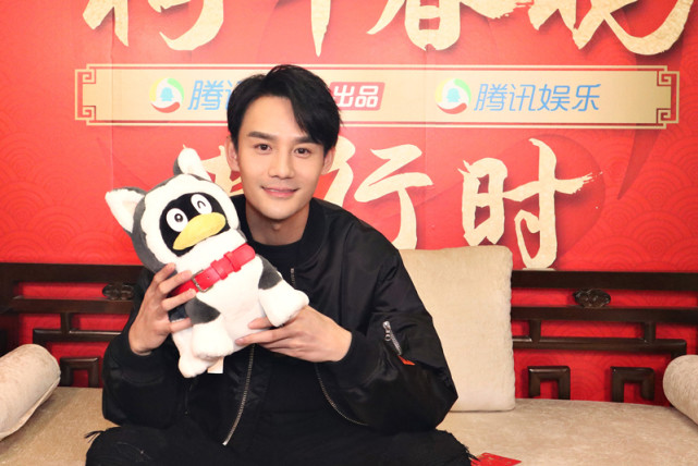 王凯下场一脸轻松 回应彩排趣事:我们超严肃的