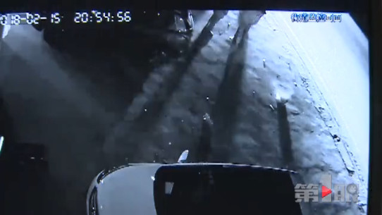 燃放礼花变炸弹 重庆一男子眼睛被炸伤