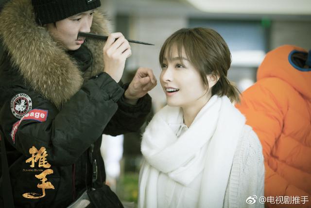 贾乃亮王鸥过年赶拍《推手》,剧中恋情因为吴