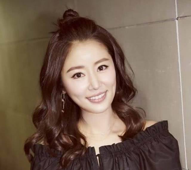 6位扎着丸子头的女星,杨幂垫底,热巴赢了林依晨却输给
