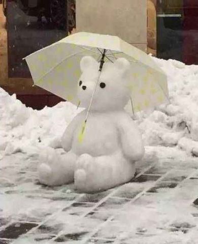 河畔雪人之梦，女性视角下的爱情与冒险