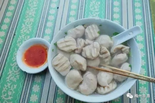 味酵粄是大米磨成浆后拌适量土碱水
