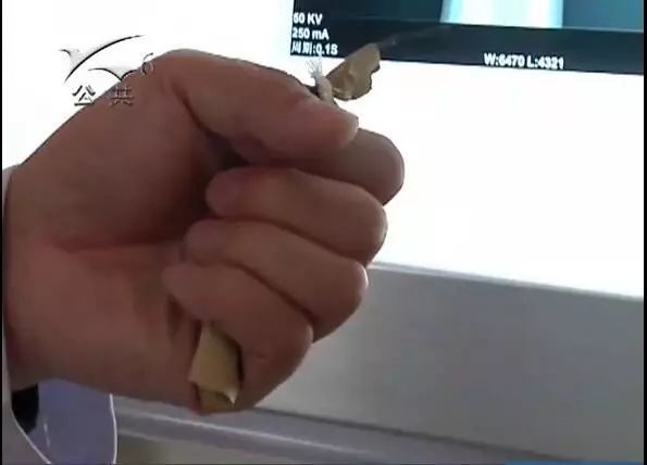 640