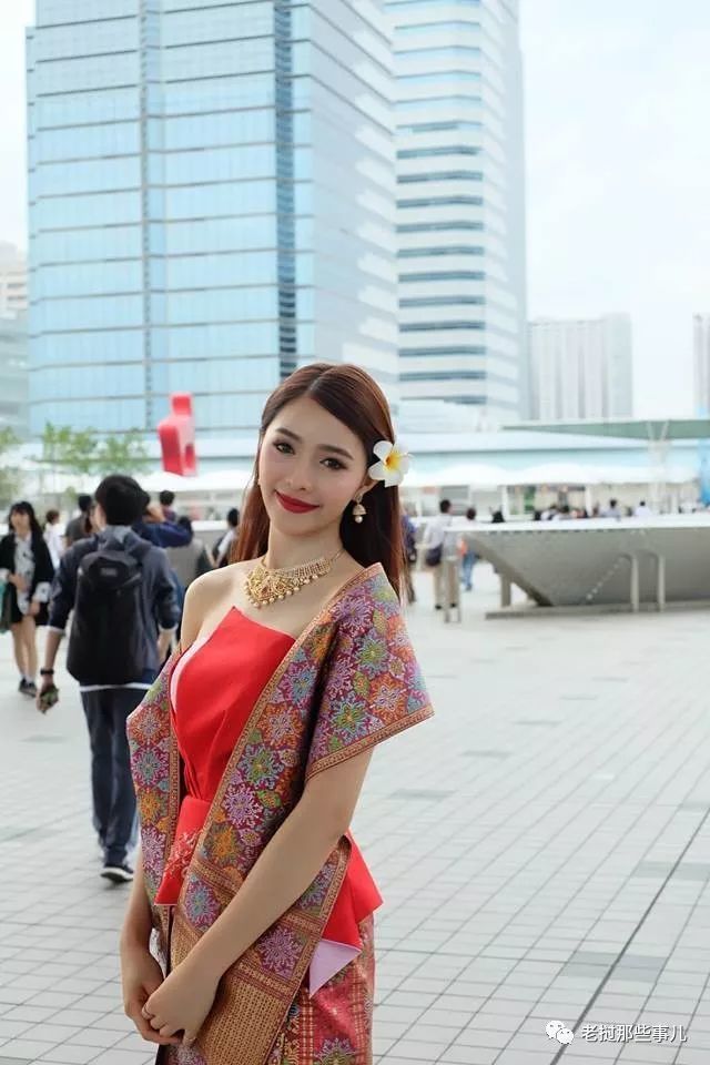 【老挝美女】这些老挝美女穿起老式服饰,瞬间秒杀国内