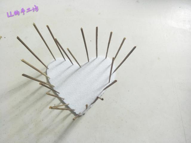 640
