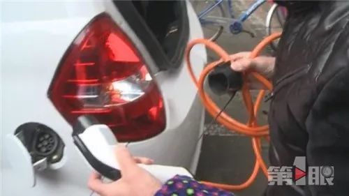 曝光电动车行业潜规则 无证无照能上路