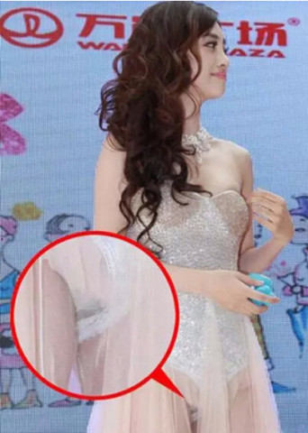 ����ȦŮ��͸��װ�ϼ�