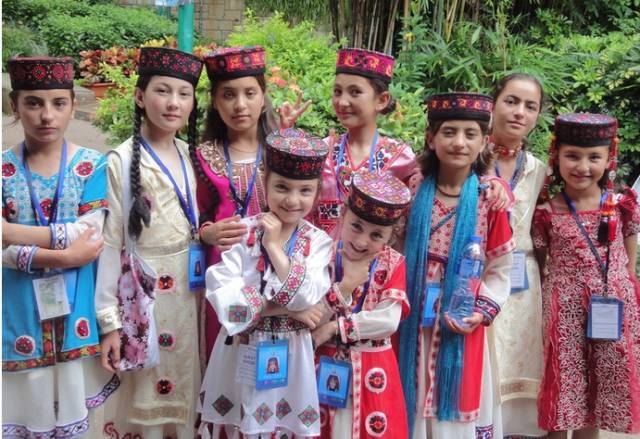 塔吉克族人口_中国最牛的县 塔什库尔干县 新疆旅游攻略