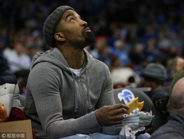 体育早报：哈登五连庄MVP榜 伊布赛季结束将离队